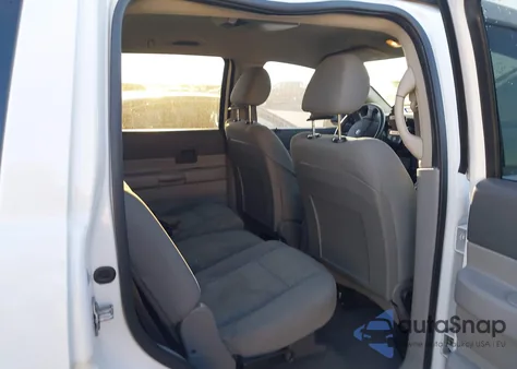 2007 Dodge Durango Sxt z USA, uszkodzony, nr VIN 1D8HB38P07F559637